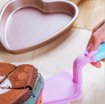 Colorful Removable Triangle Cake Spatula Mobile Cake Making Tool For Home Baking